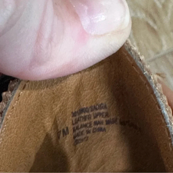 Euro Soft by Sofft Women’s Brown Leather Upper Heeled Ankle Booties Sz 7M GUC - Picture 7 of 11